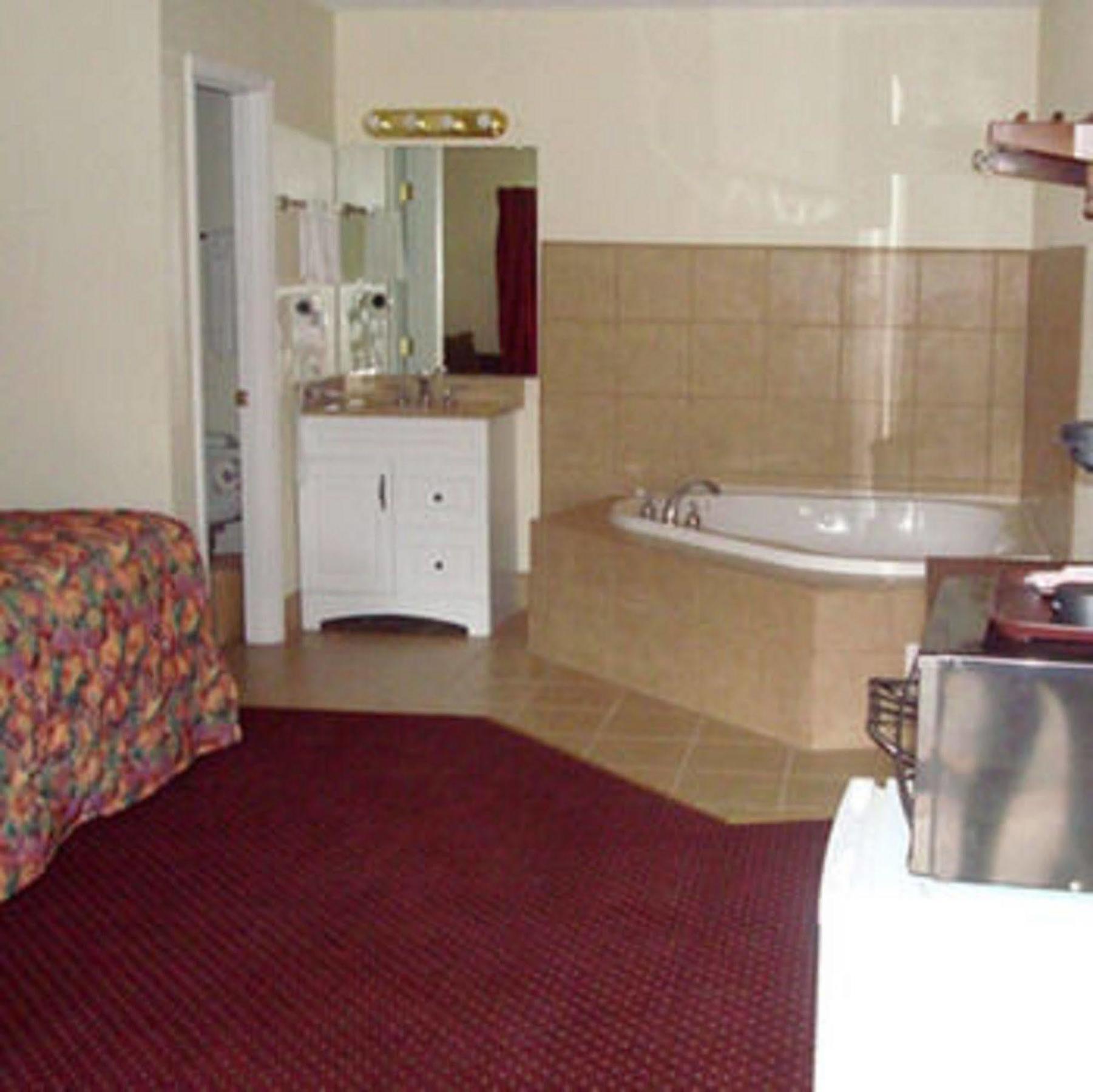 The Whispering Pines Motel- Whitestone White Stone Pokój zdjęcie